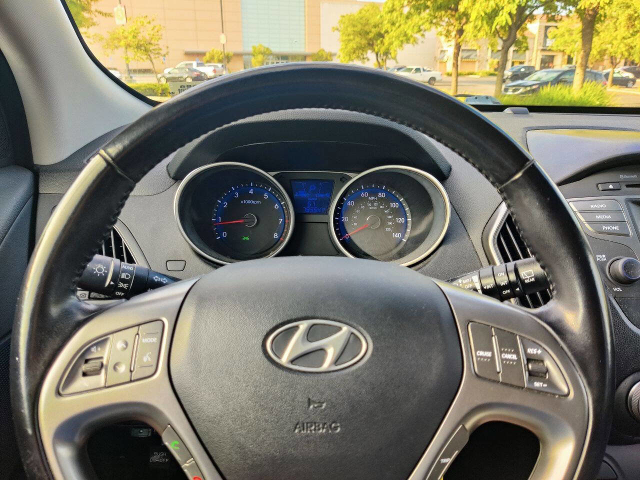 Used 2015 Hyundai Tucson SE image 10