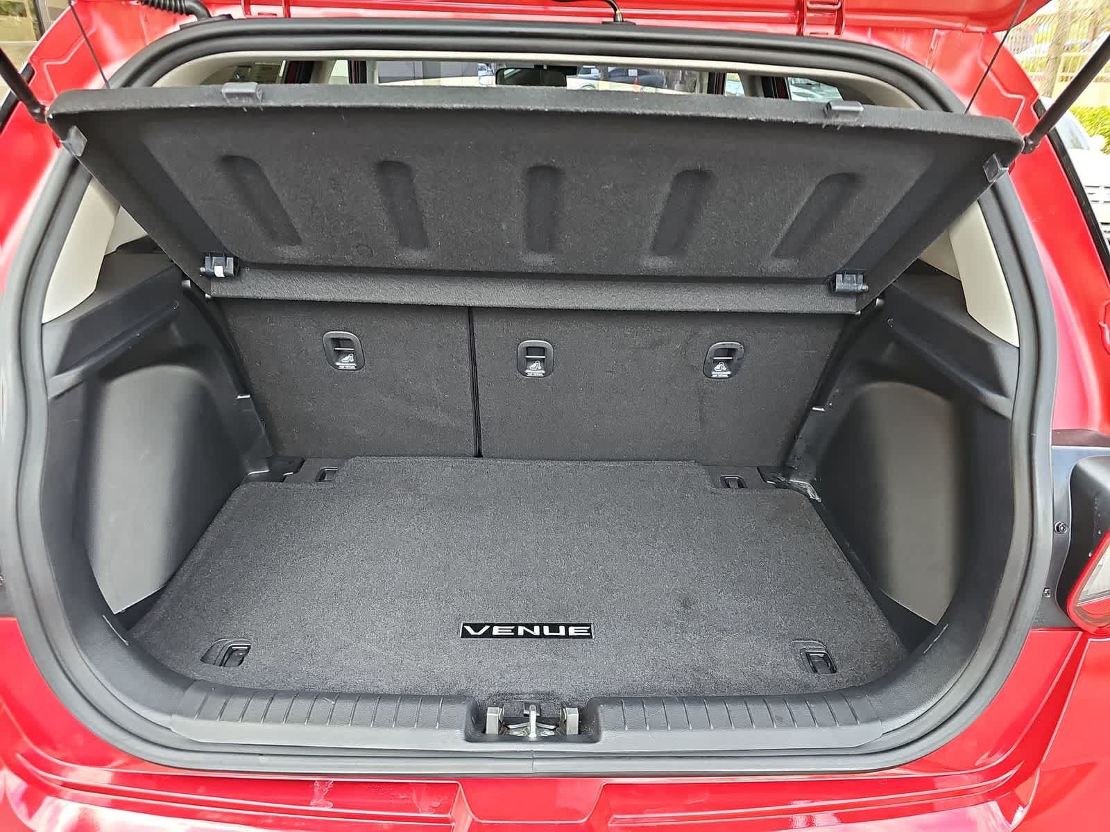 Used 2022 Hyundai Venue SEL FWD image 23