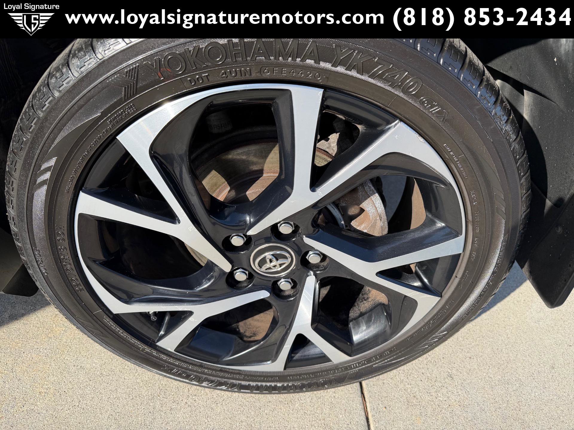 Used 2018 Toyota C-HR XLE image 30