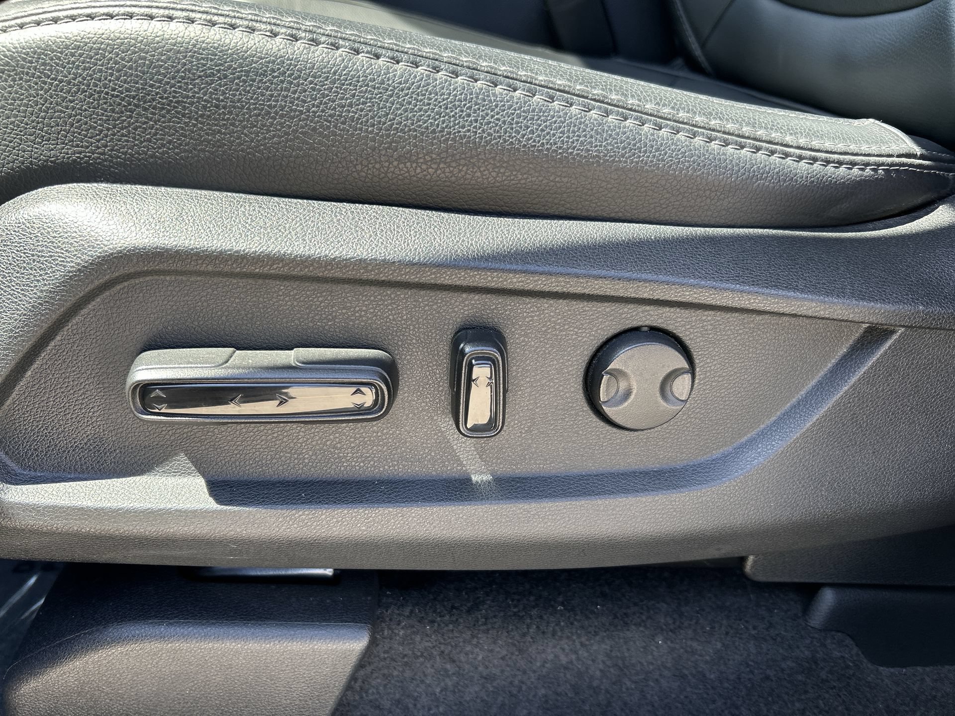 Certified 2025 Honda Pilot EX-L image 14