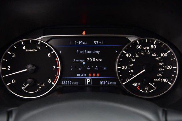 Certified 2025 Nissan Altima 2.5 SV FWD image 12