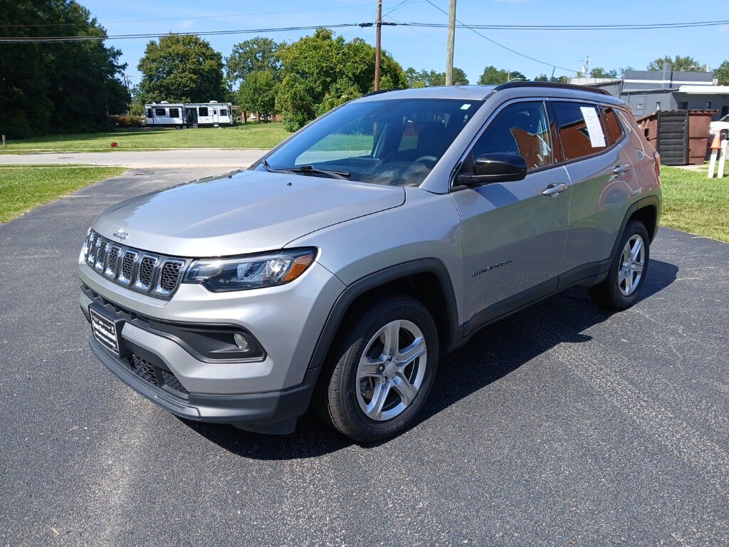 Certified 2024 Jeep Compass Latitude AWD/4WD image 12