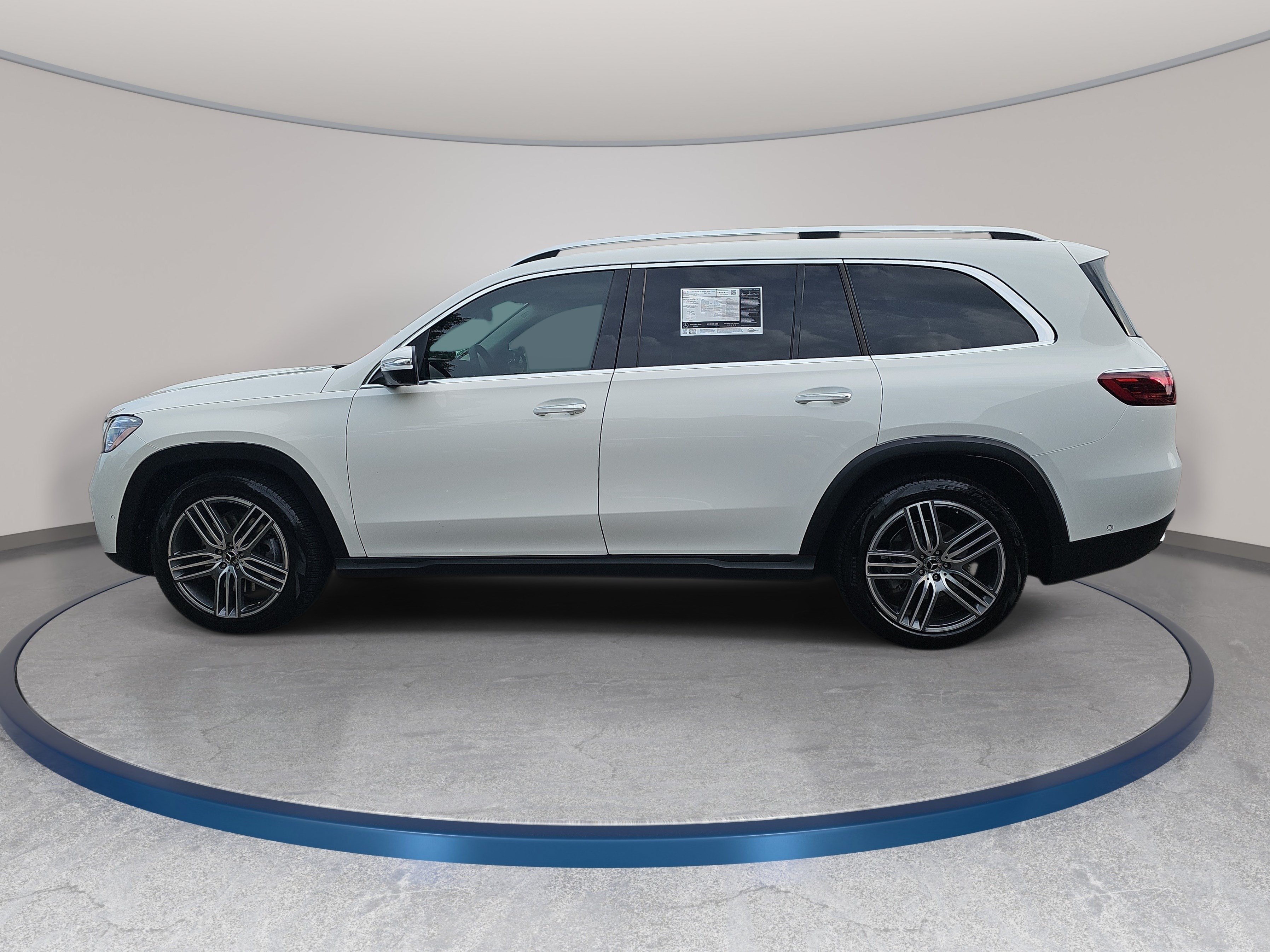 Certified 2026 Mercedes-Benz GLS 450 4MATIC image 9