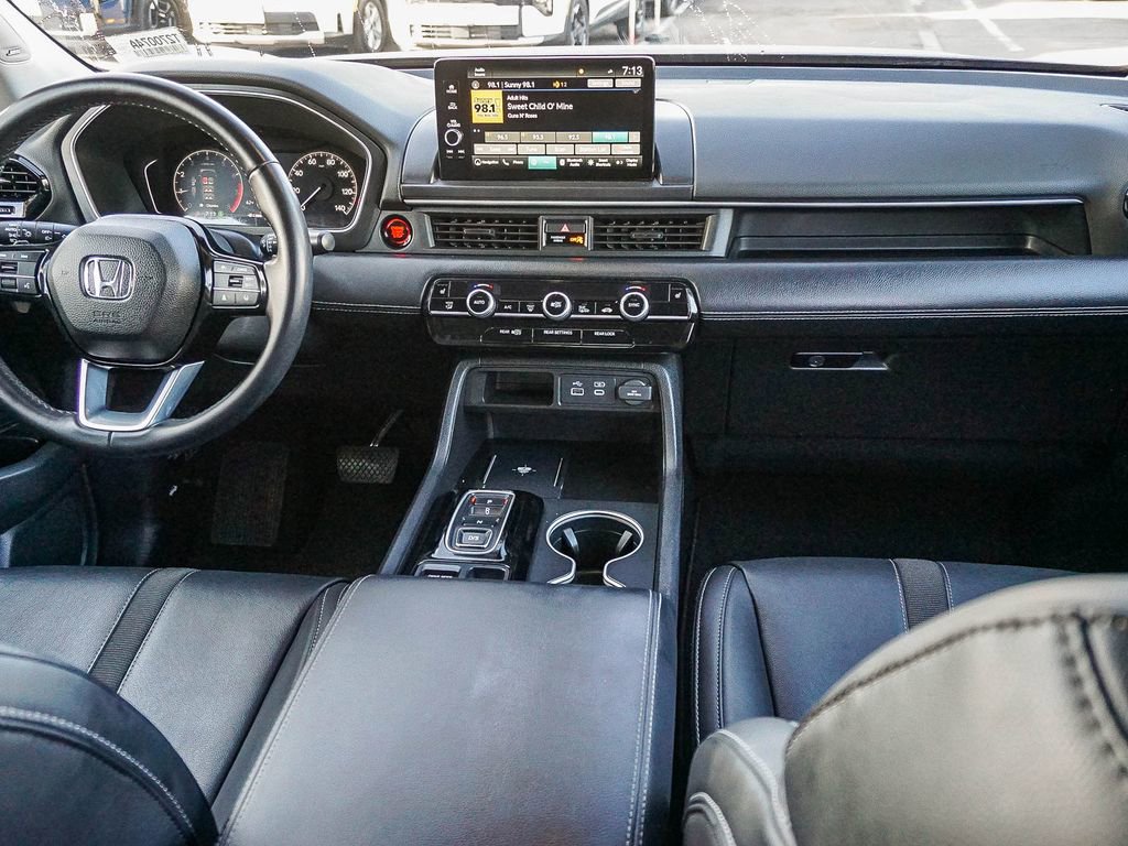 Used 2023 Honda Pilot Touring image 15