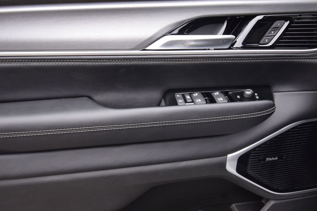 New 2026 Jeep Grand Wagoneer Limited AWD/4WD image 32