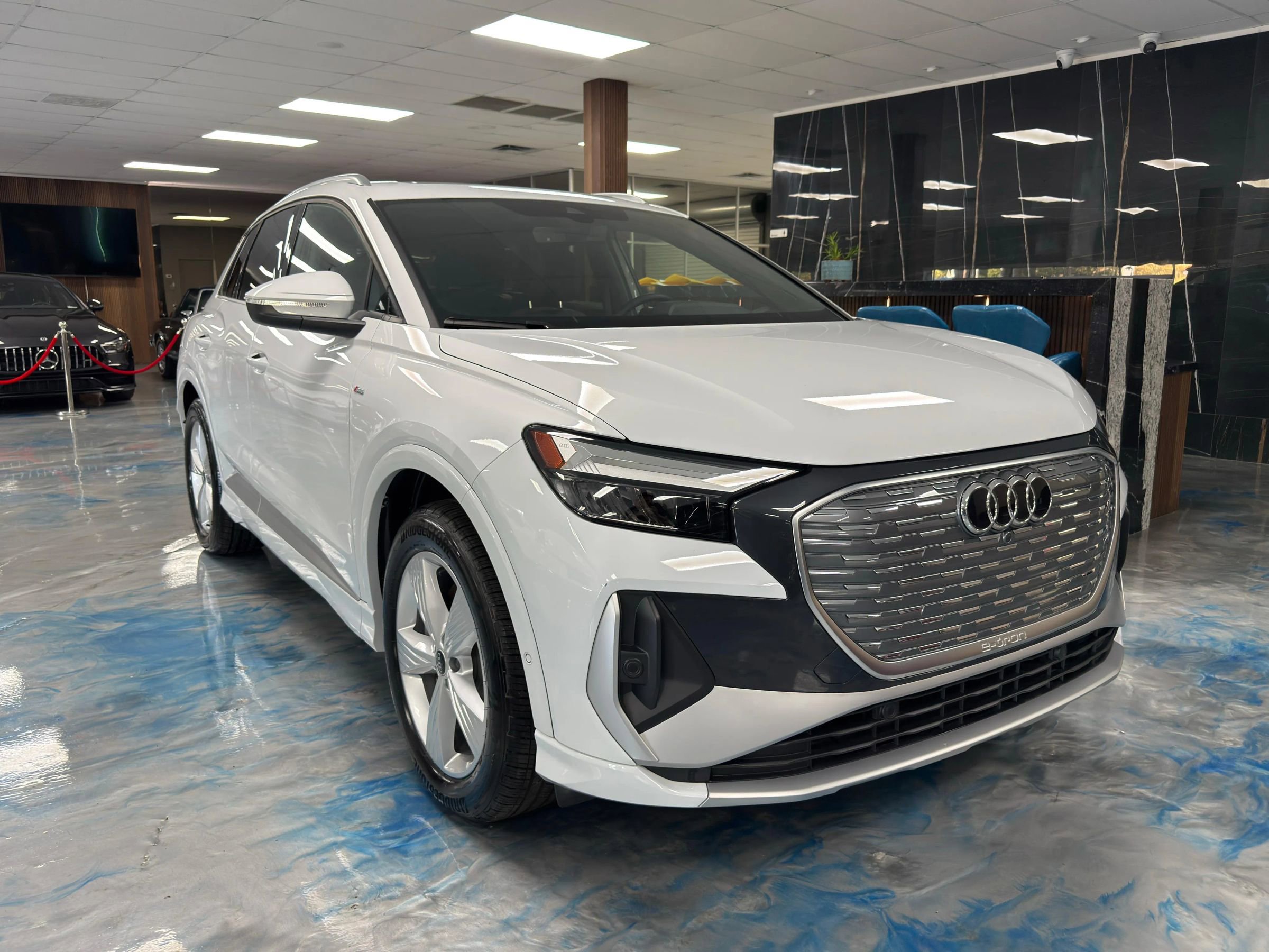 Used 2024 Audi Q4 e-tron Premium Plus w/ Premium Plus image 1