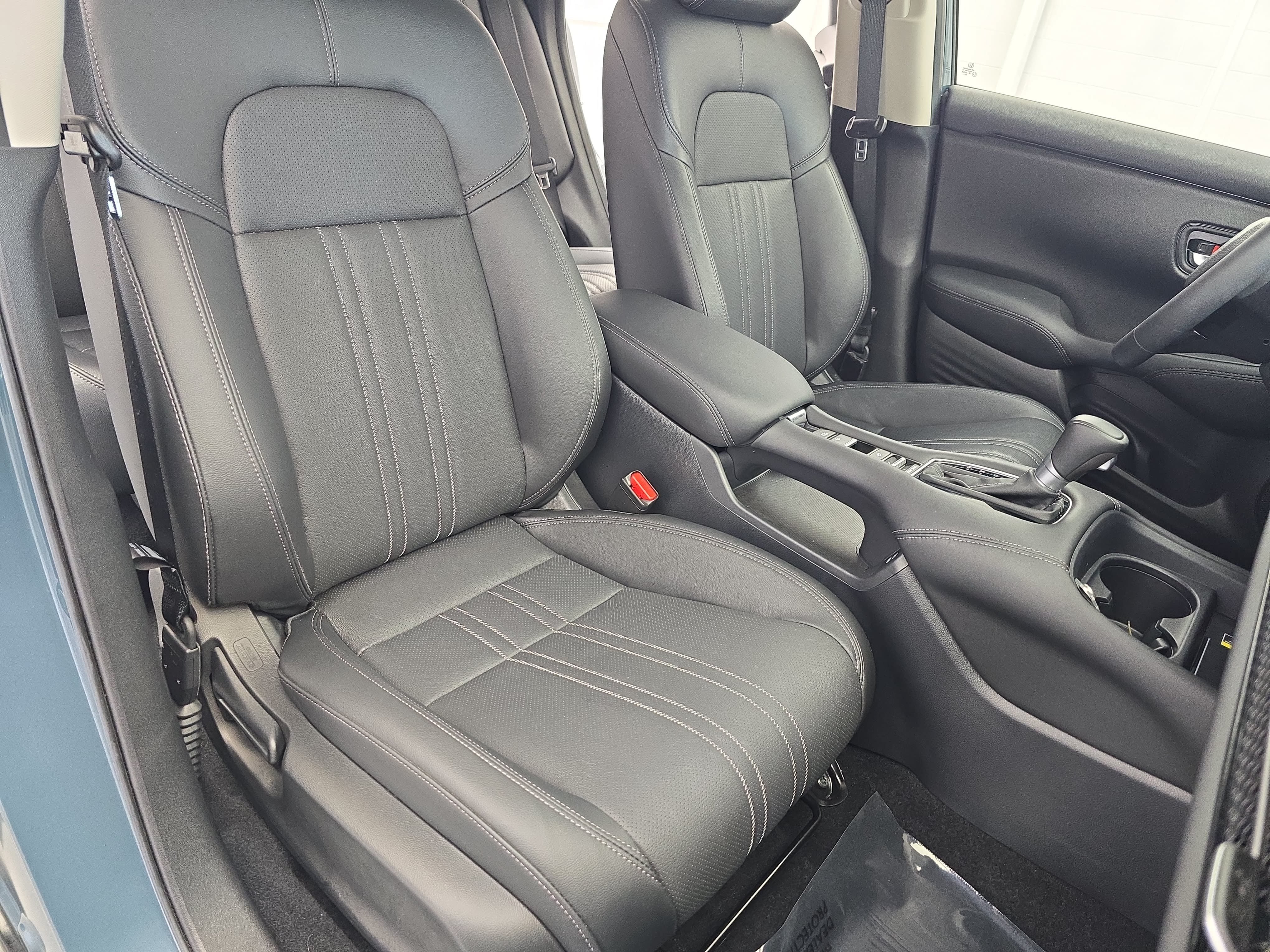 Used 2024 Honda HR-V EX-L image 10