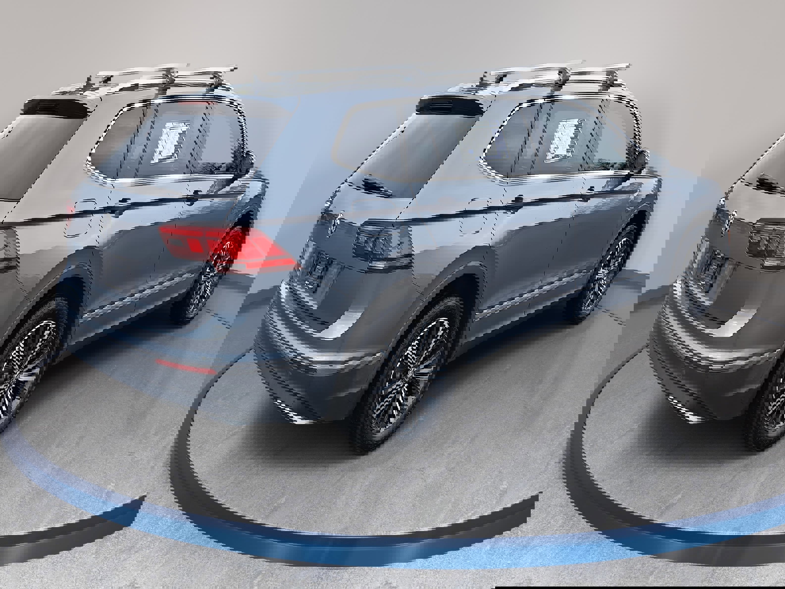 Used 2019 Volkswagen Tiguan SEL image 5