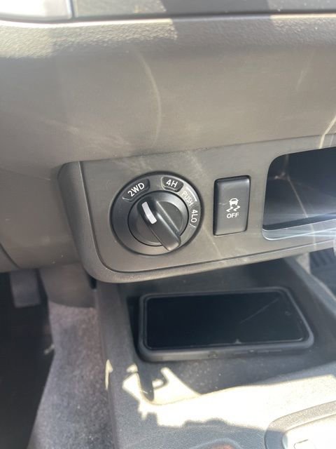 Used 2017 Nissan Frontier SV AWD/4WD image 6