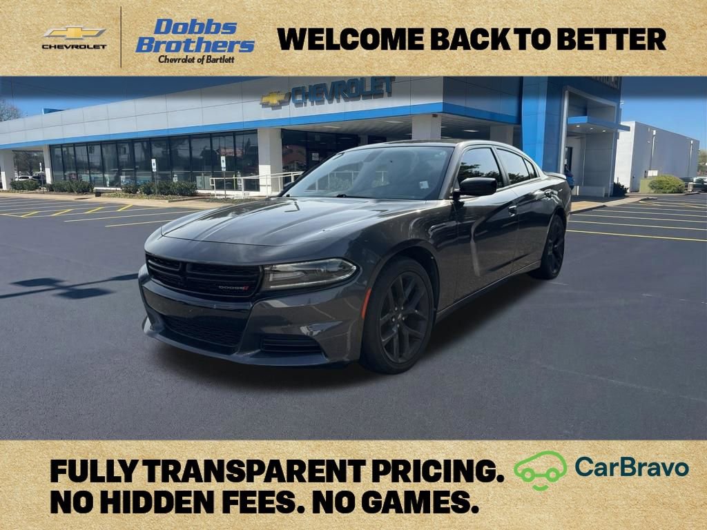 Used 2020 Dodge Charger SXT w/ Blacktop Package RWD image 3