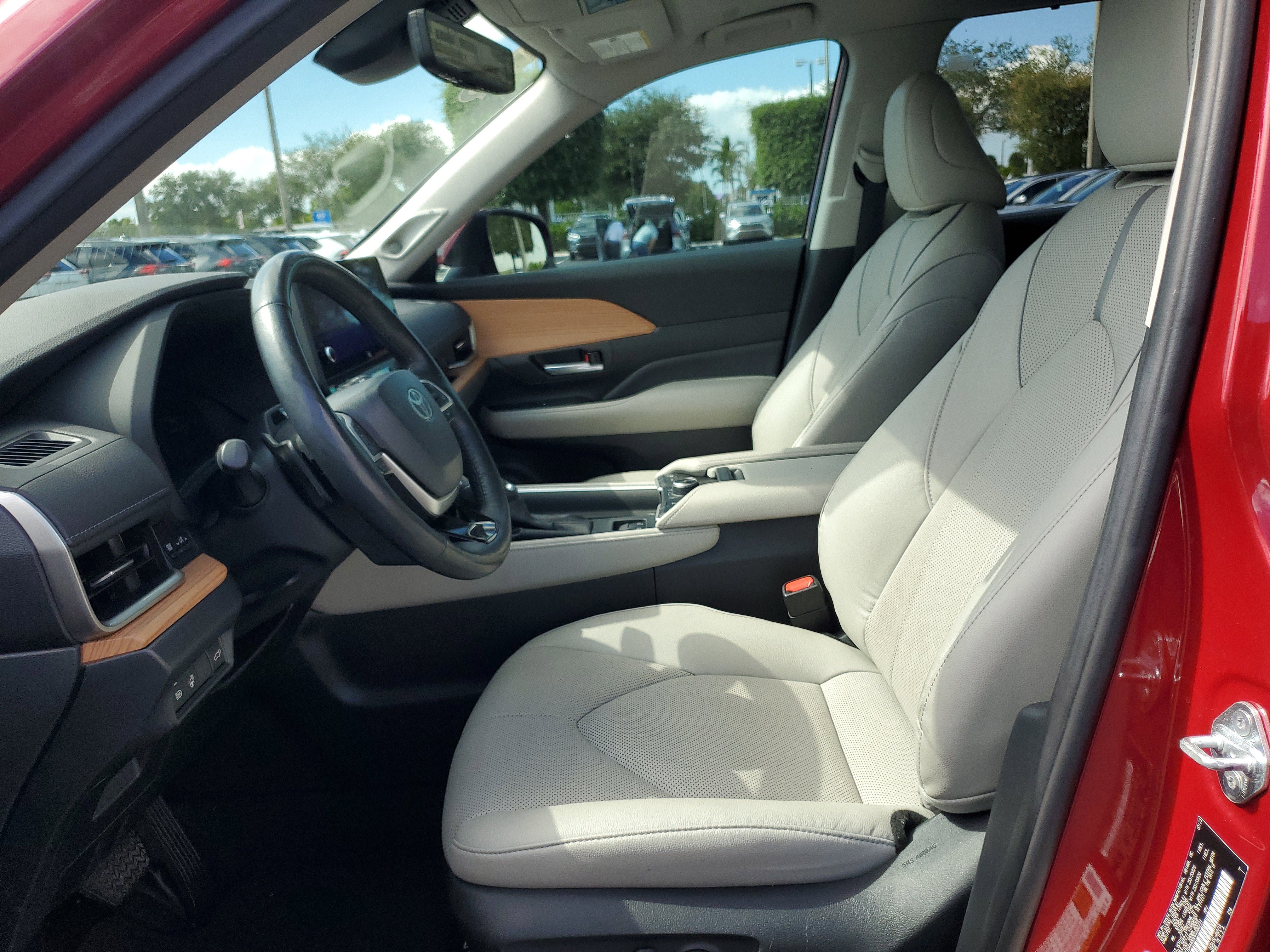 Used 2024 Toyota Grand Highlander Platinum image 19