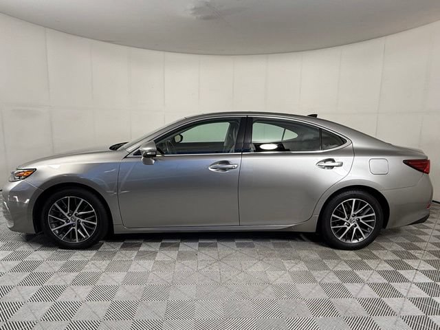 Used 2018 Lexus ES 350 w/ Luxury Package w/Wood Trim FWD image 3