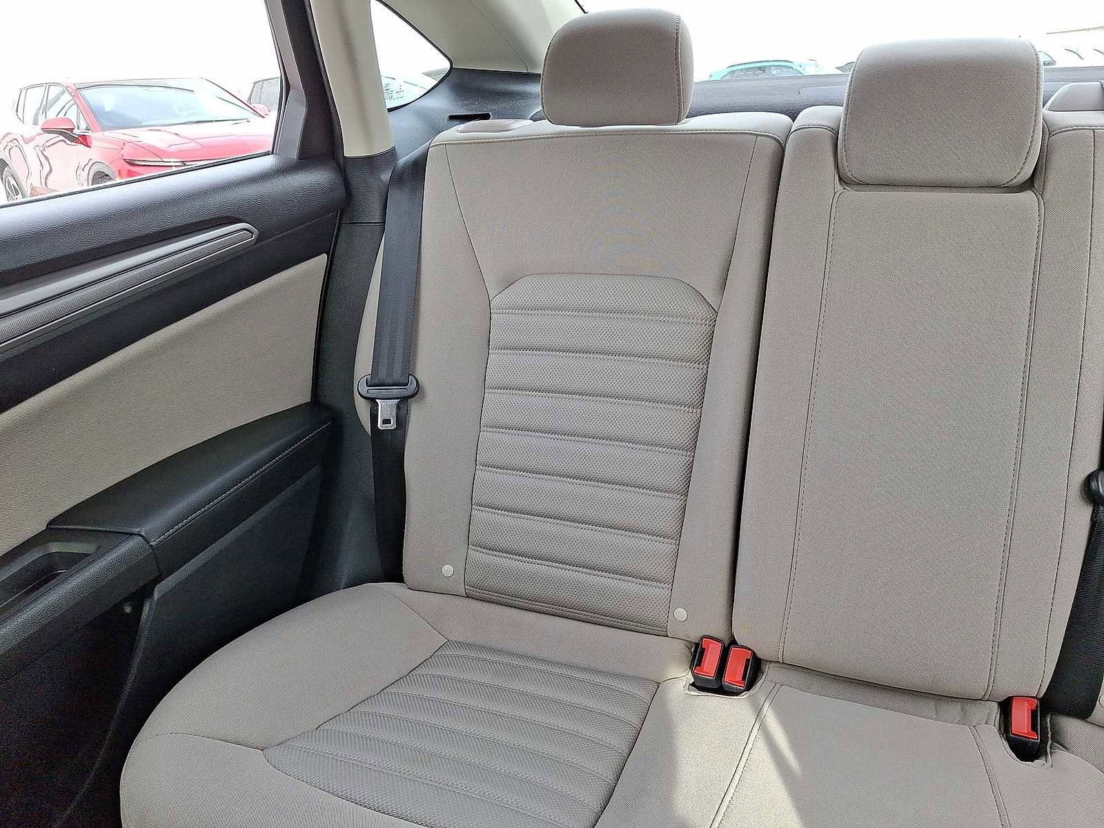 Used 2018 Ford Fusion S image 13