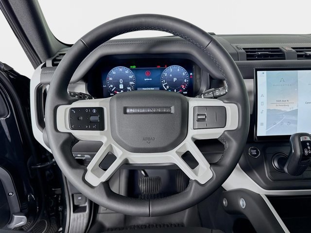 Used 2026 Land Rover Defender 110 X-Dynamic SE image 12