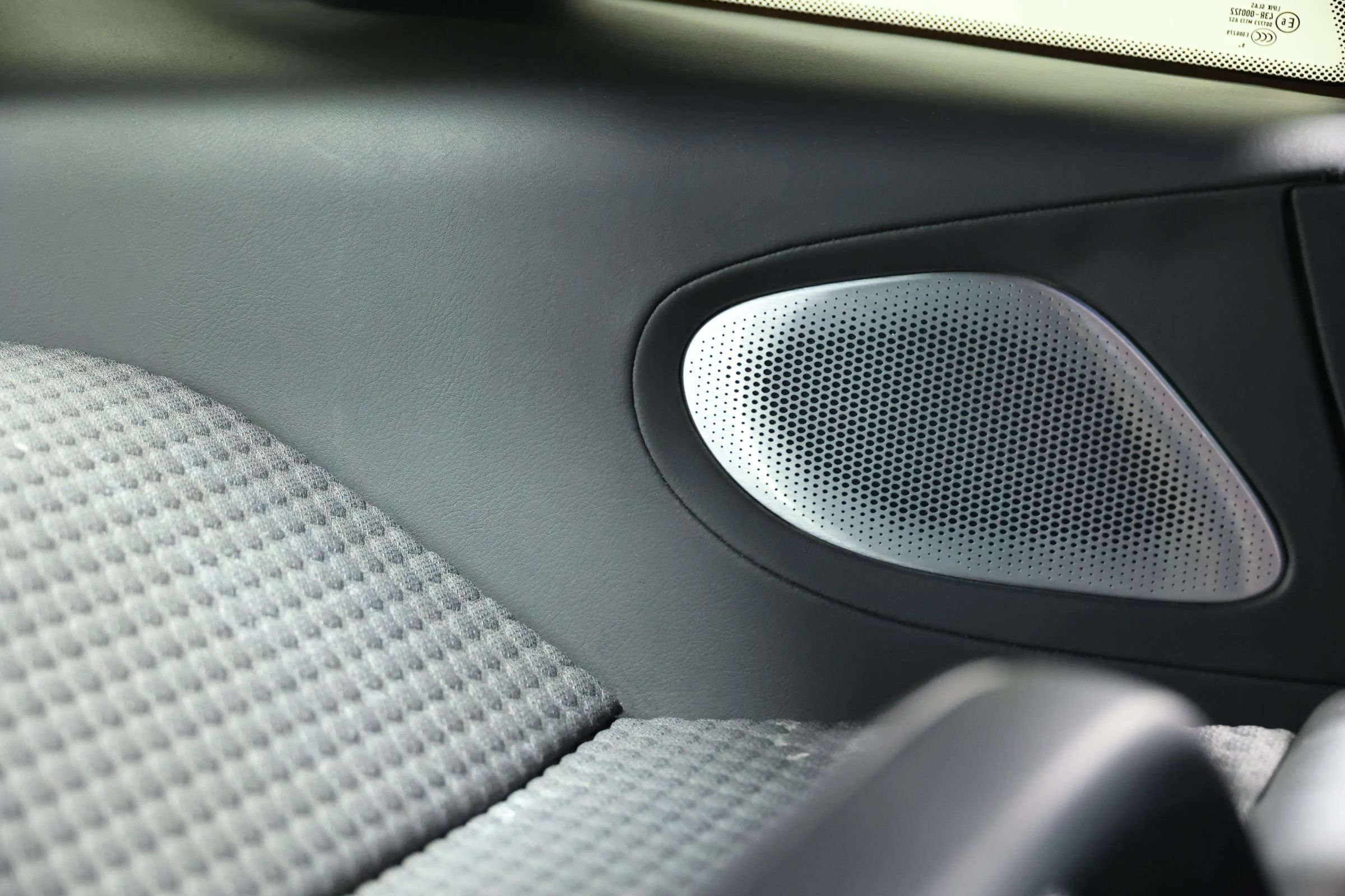 Used 2021 McLaren GT RWD image 98