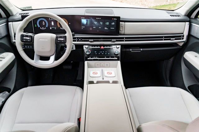 New 2026 Hyundai Santa Fe SE image 21