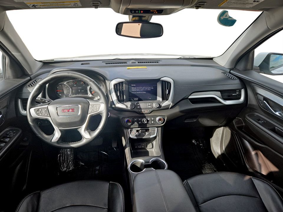Used 2024 GMC Terrain SLT image 13
