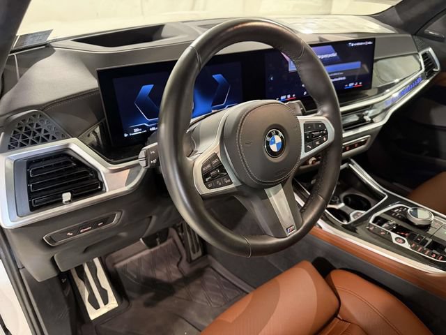 Used 2024 BMW X7 xDrive40i w/ Executive Package AWD/4WD image 4