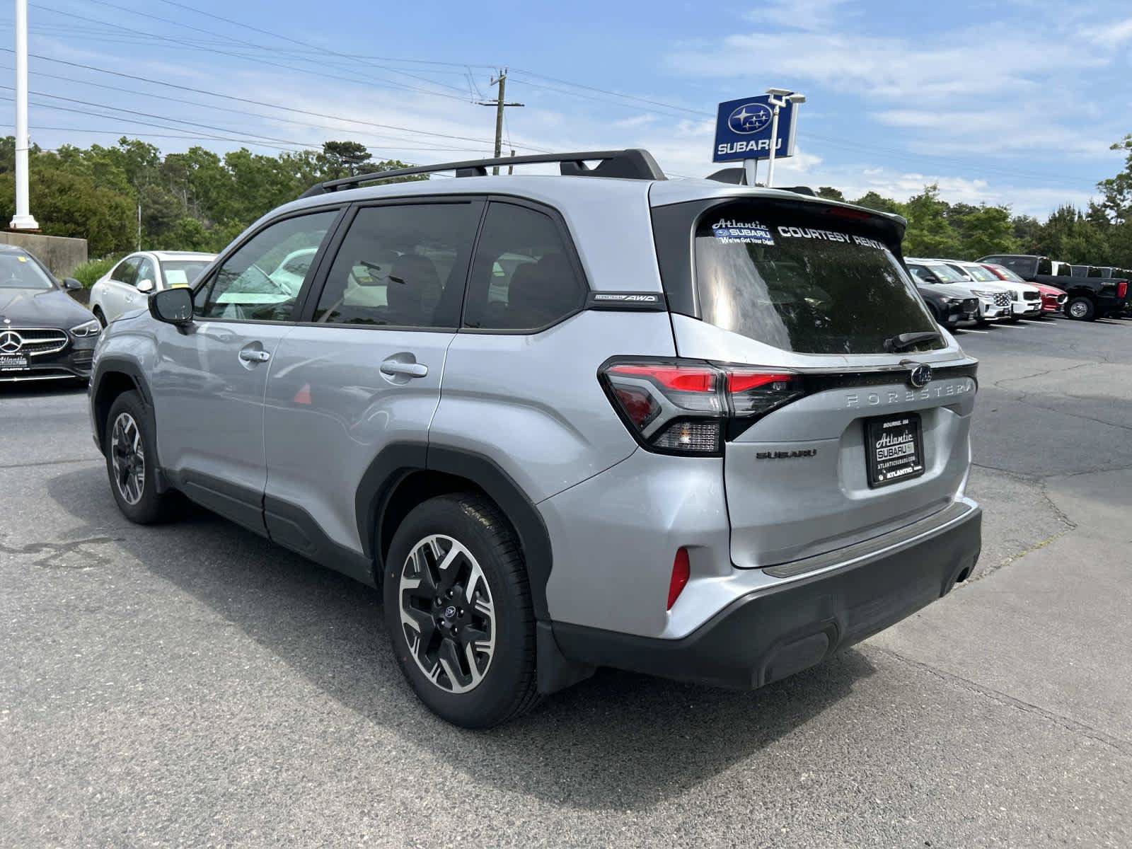 Used 2026 Subaru Forester Premium AWD/4WD image 5