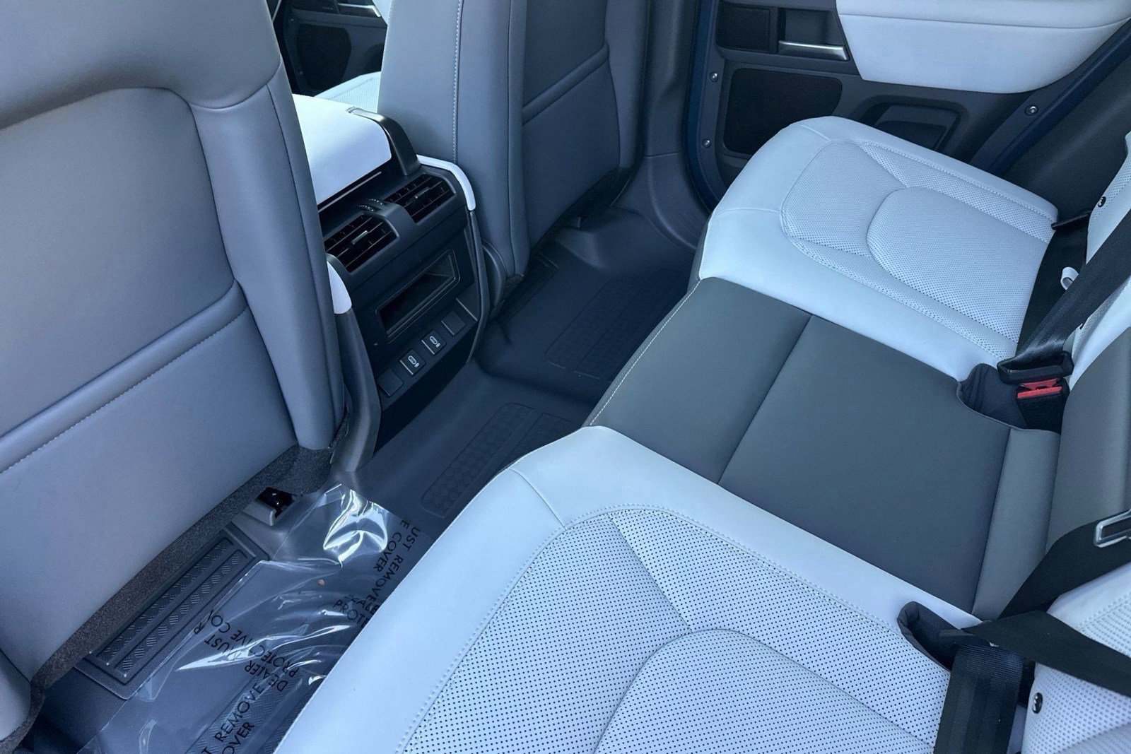 New 2026 Land Rover Defender 110 S AWD/4WD image 11