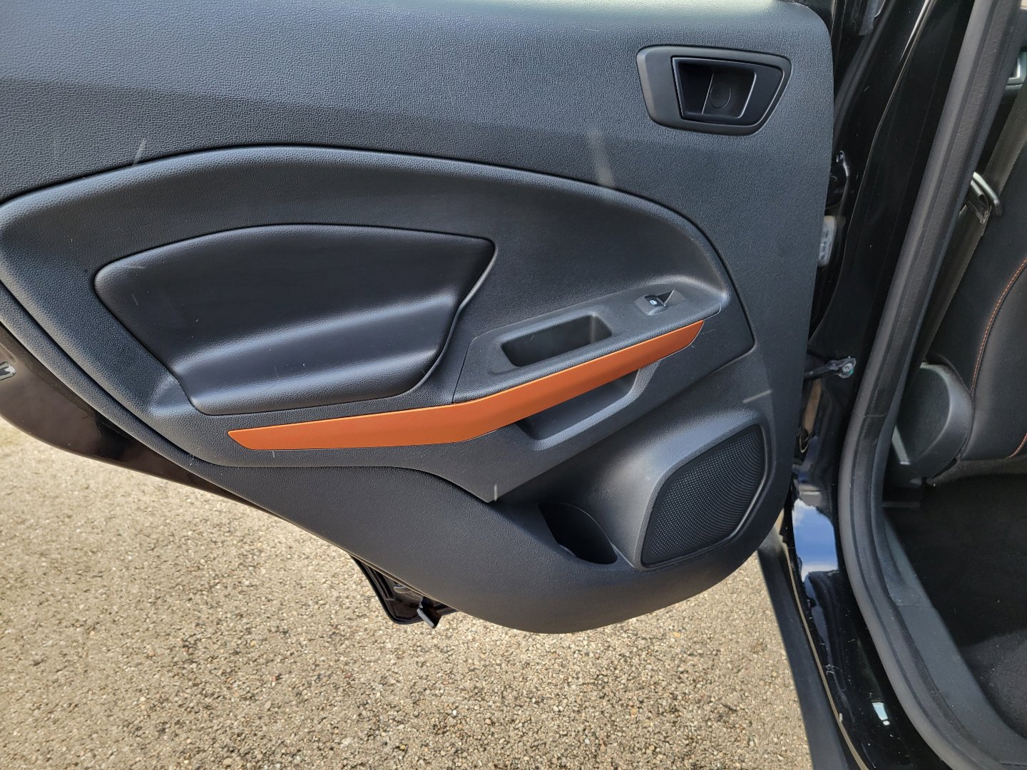 Used 2018 Ford EcoSport SES w/ SES Cold Weather Package image 13