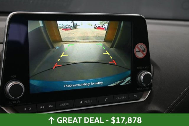 Used 2024 Nissan Sentra SV FWD image 29