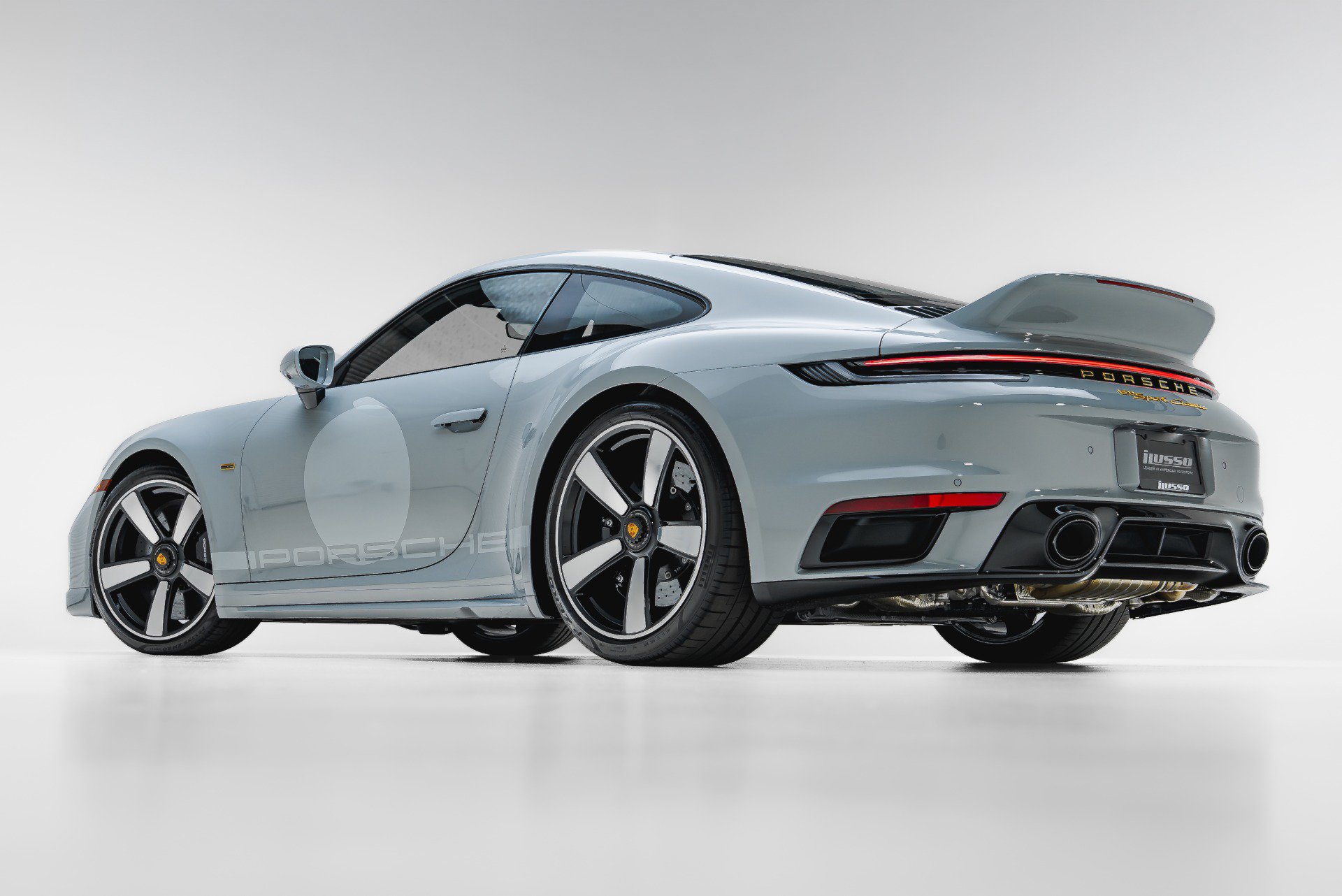 Used 2023 Porsche 911 Sport Classic RWD image 33