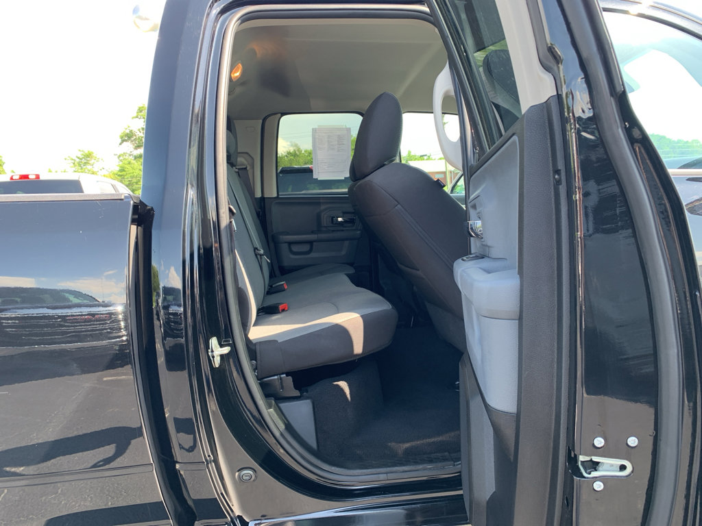 Used 2024 RAM 1500 Classic SLT image 27