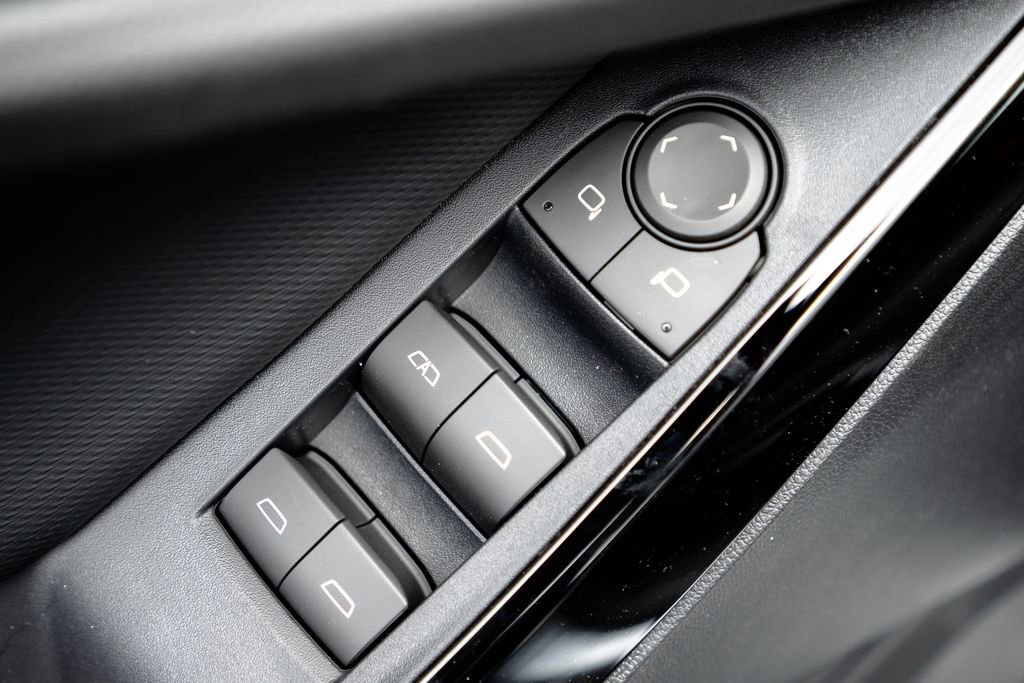 New 2026 Chevrolet Equinox LT w/ Safety and Technology Package image 18