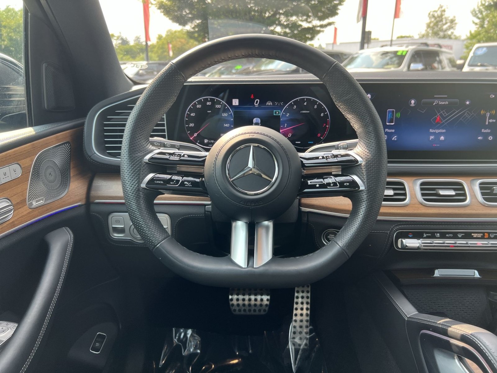 Used 2024 Mercedes-Benz GLS 580 4MATIC image 15