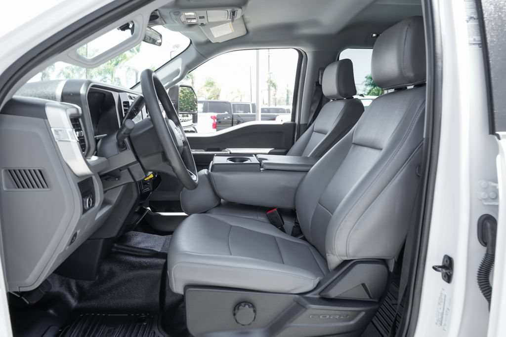 Used 2024 Ford F450 XL w/ XL Chrome Package RWD image 20