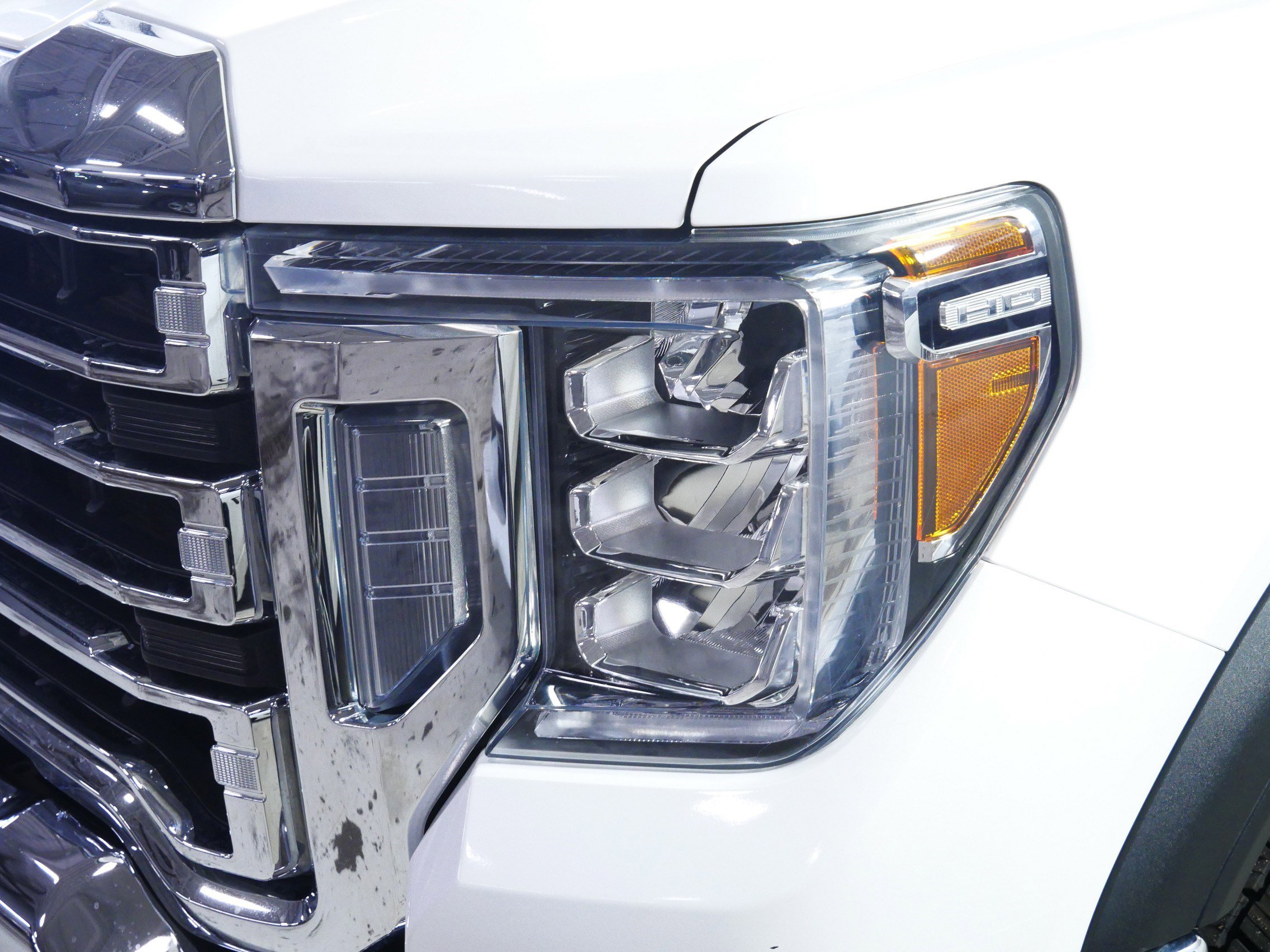 Certified 2021 GMC Sierra 3500 SLT w/ SLT Convenience Package AWD/4WD image 16