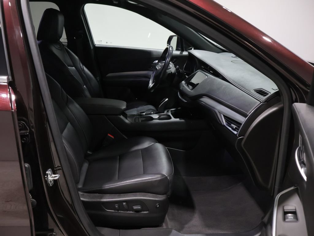 Used 2020 Cadillac XT4 Premium Luxury image 24