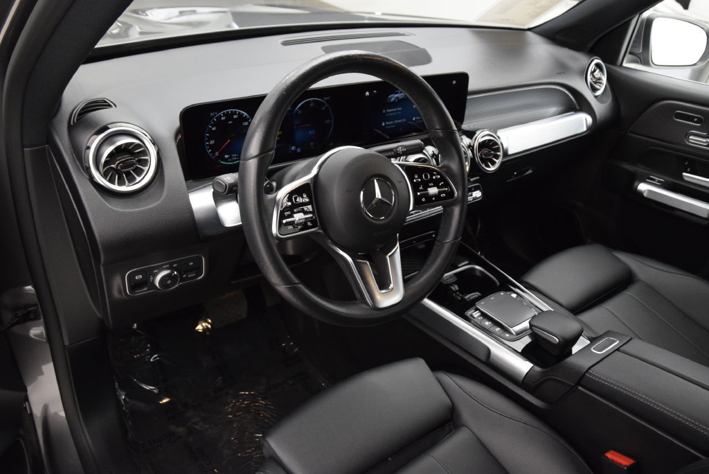 Used 2023 Mercedes-Benz EQB 300 4MATIC image 20