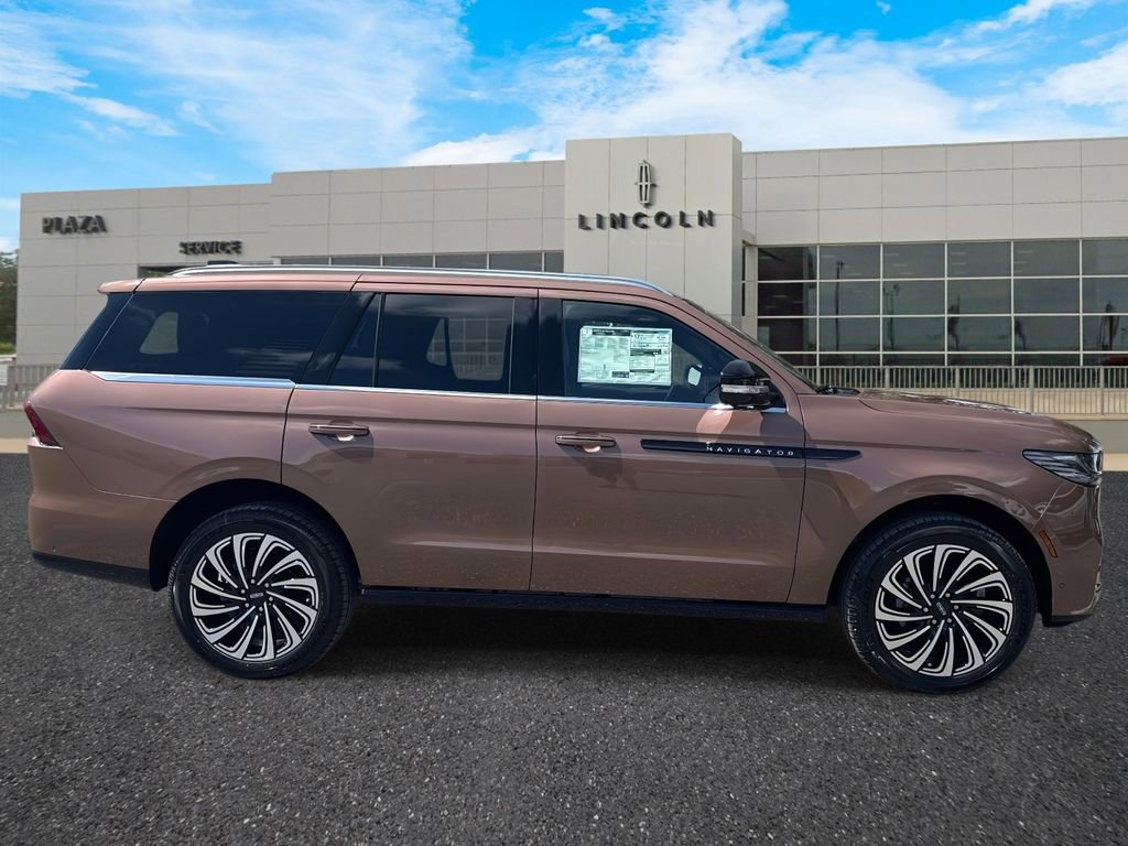 New 2025 Lincoln Navigator Black Label image 2