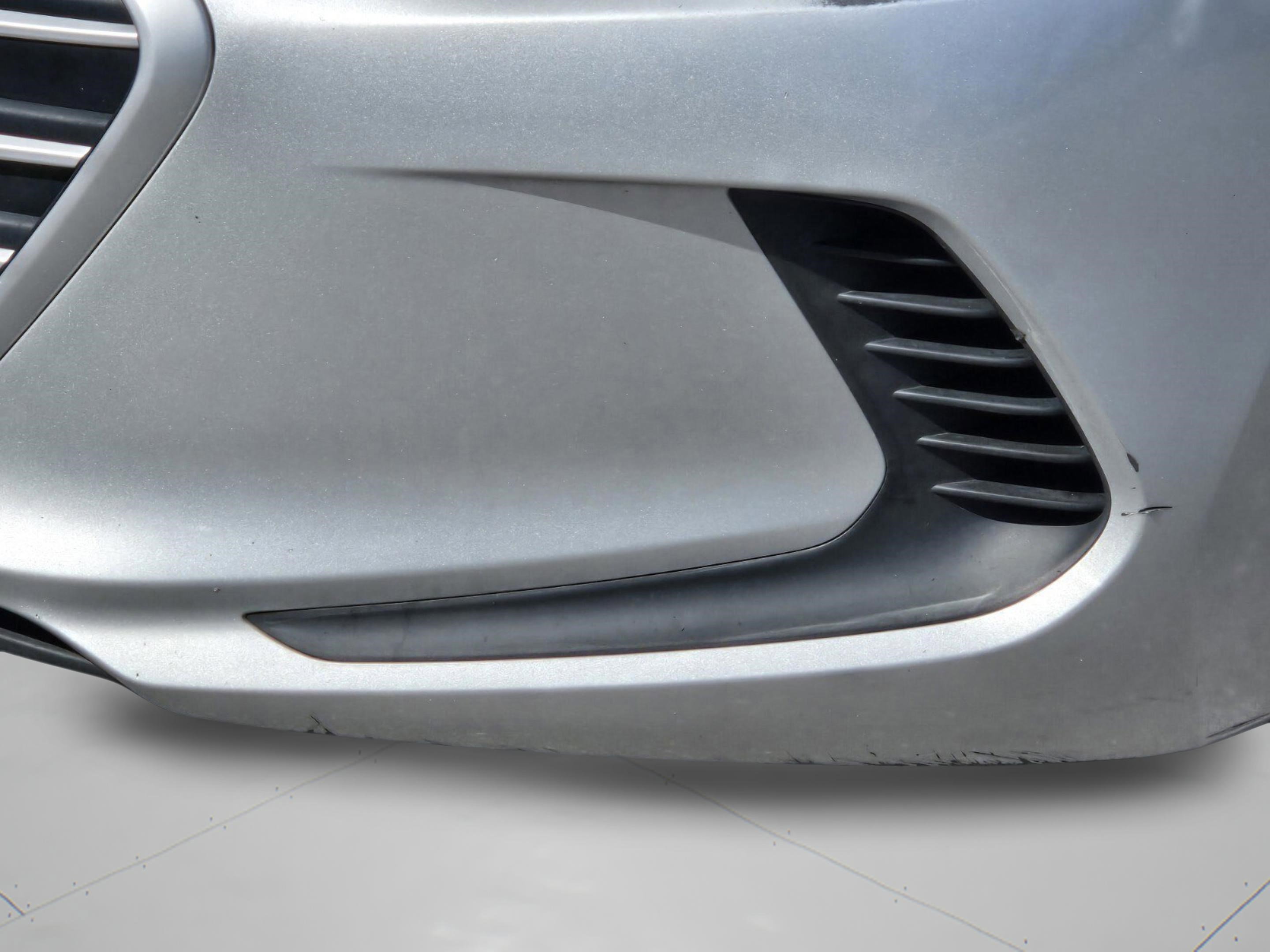 Used 2017 Hyundai Elantra SE image 30