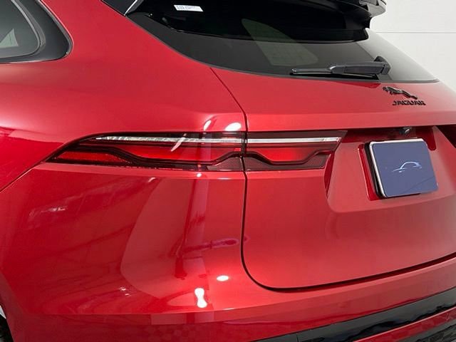 New 2025 Jaguar F-PACE R-Dynamic S image 14