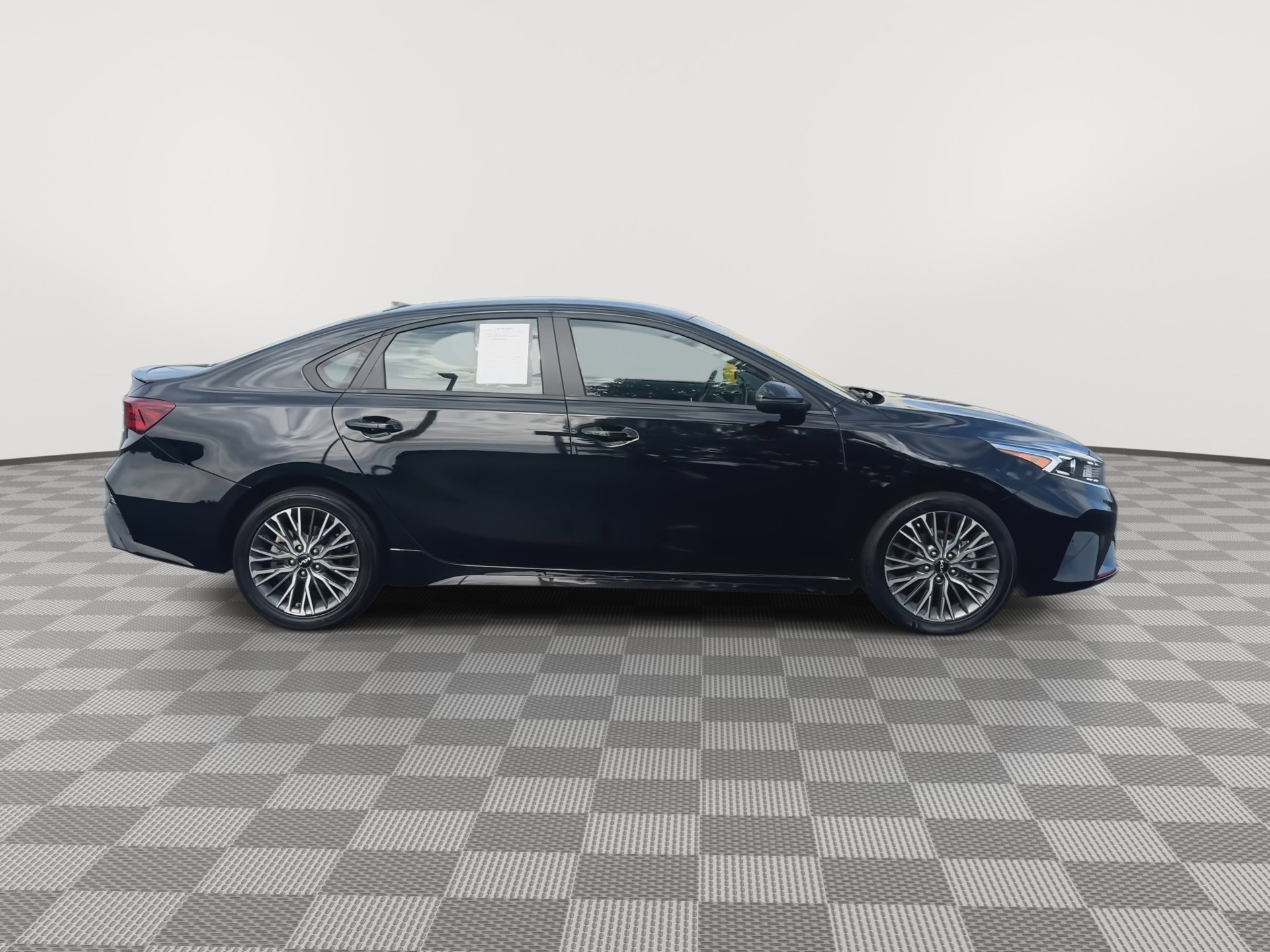 Used 2024 Kia Forte GT-Line FWD image 9