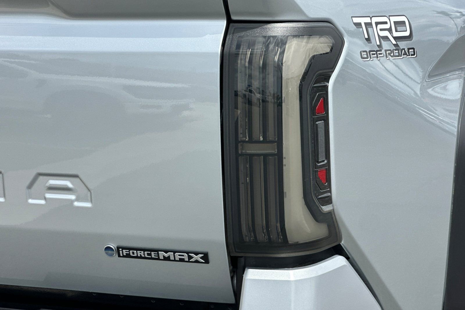 Used 2025 Toyota Tacoma TRD Off-Road w/ TRD Off Road Premium Package AWD/4WD image 25