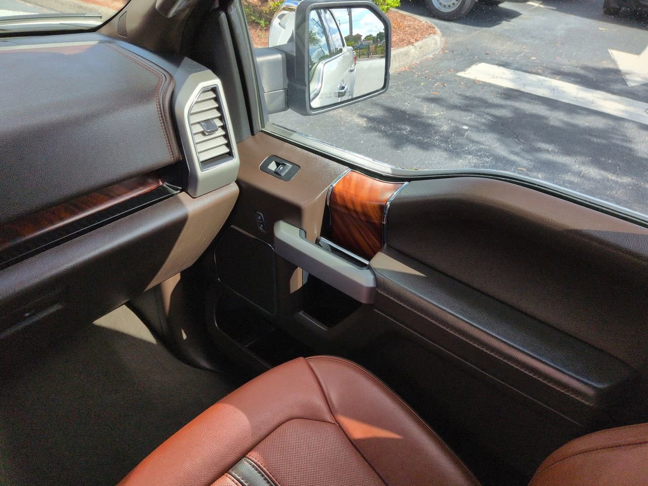 Used 2020 Ford F150 King Ranch w/ Equipment Group 601A Luxury AWD/4WD image 17