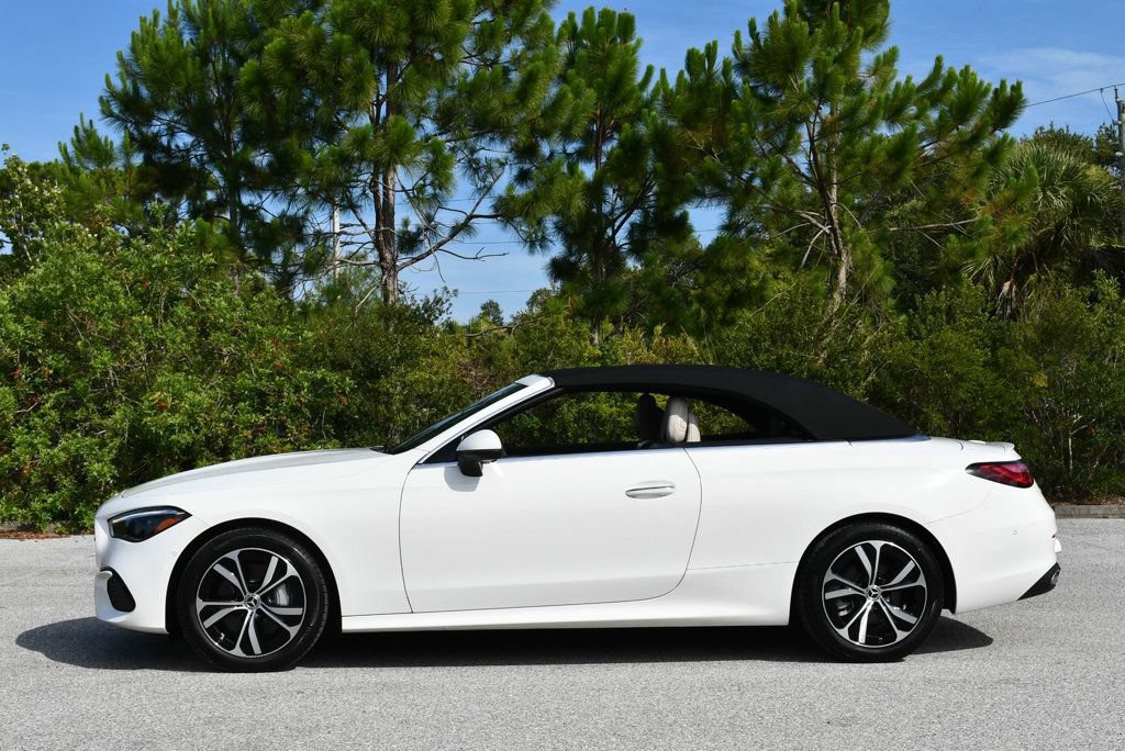 Used 2024 Mercedes-Benz CLE 300 4MATIC Cabriolet image 34