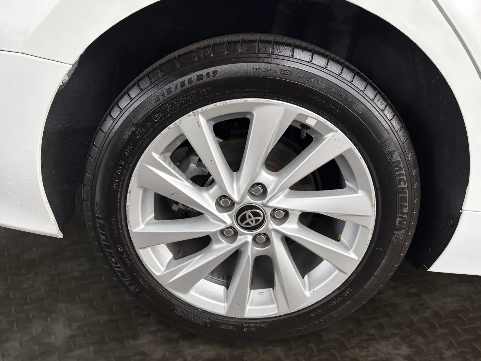 Used 2024 Toyota Camry LE AWD/4WD image 35