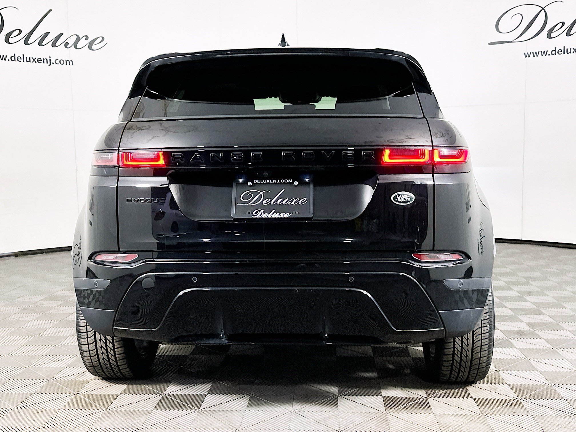 Used 2023 Land Rover Range Rover Evoque SE AWD/4WD image 5