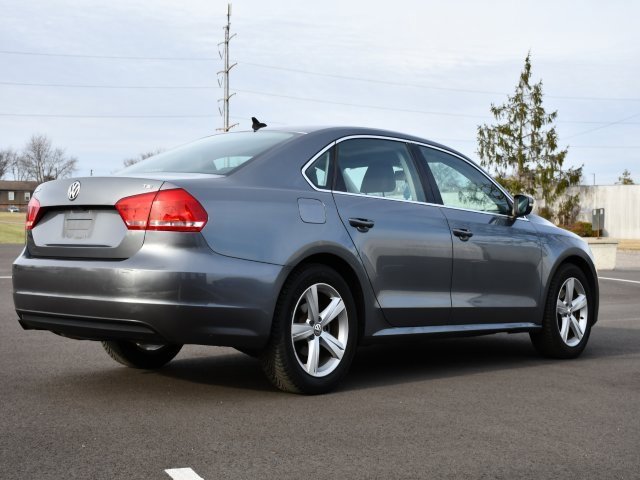 Used 2015 Volkswagen Passat 1.8T Limited Edition image 7