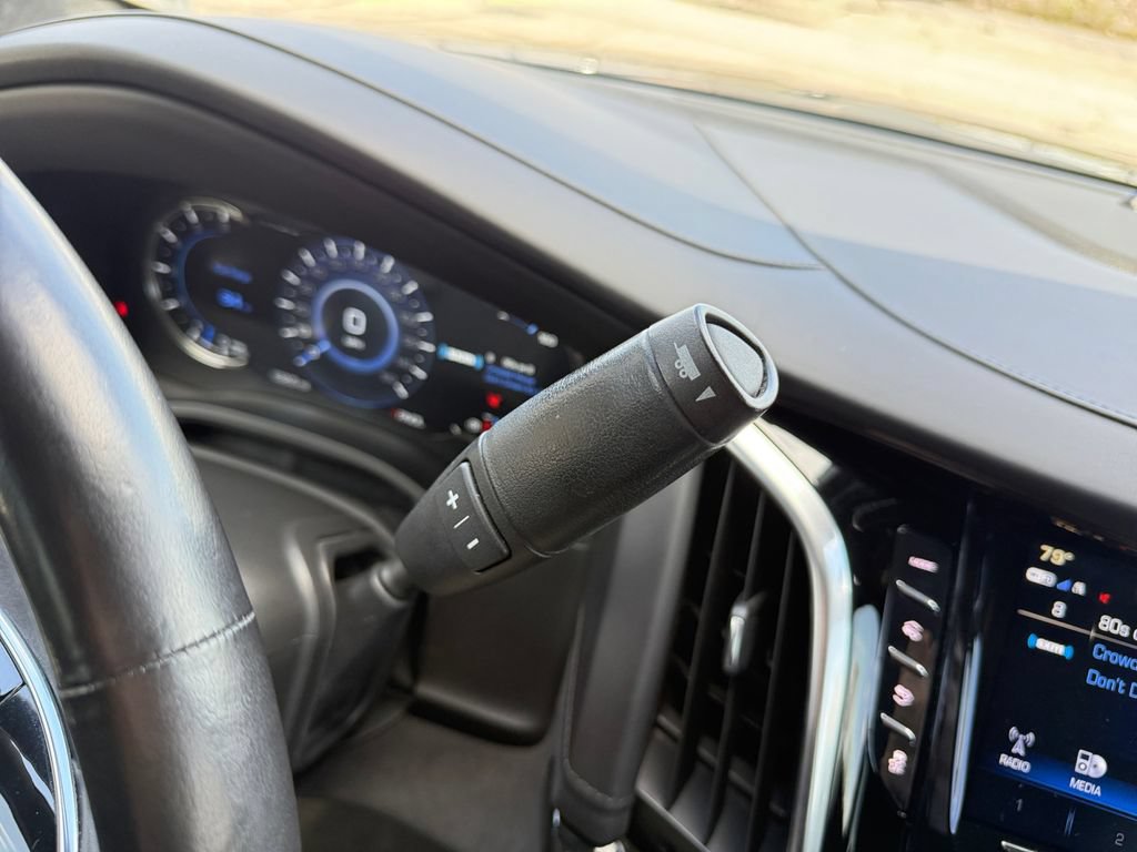 Used 2020 Cadillac Escalade Platinum AWD/4WD image 35