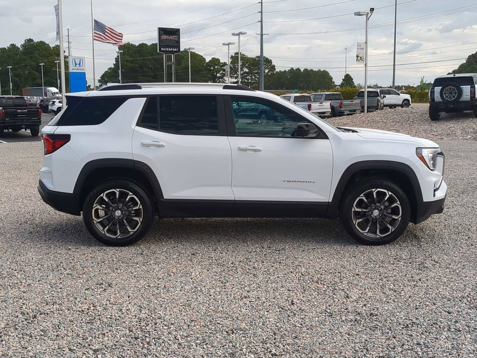New 2026 GMC Terrain Elevation w/ Elevation Premium Package image 9
