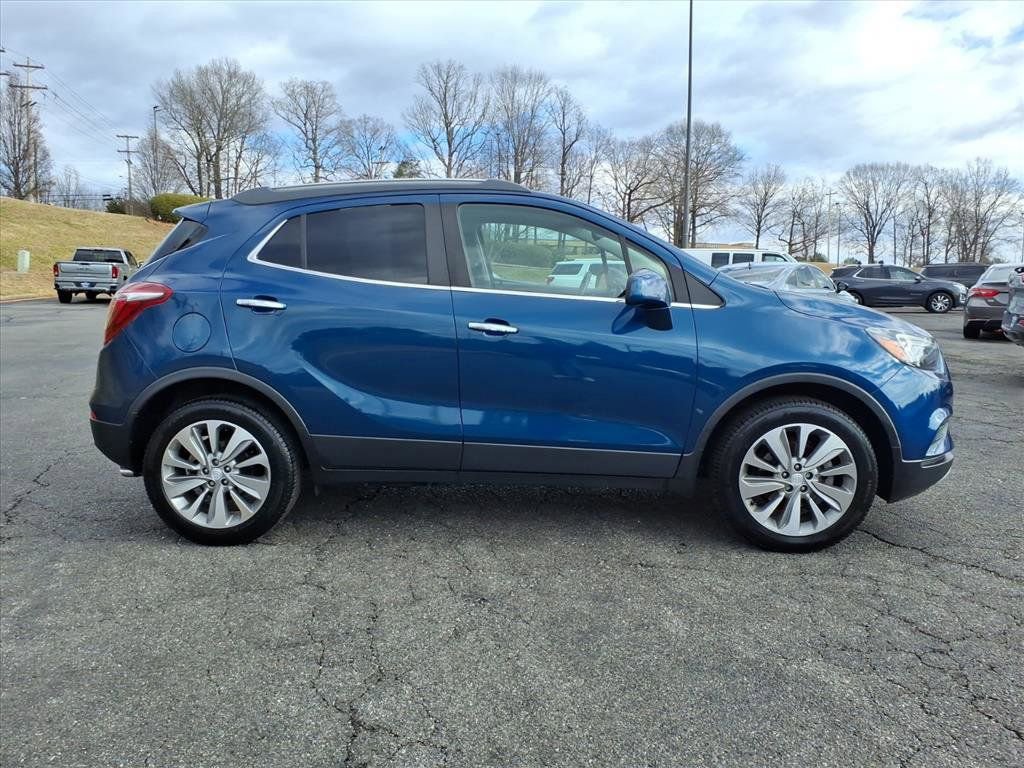 Used 2020 Buick Encore Preferred image 2