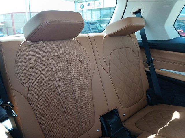 New 2027 BMW X7 xDrive40i AWD/4WD image 12