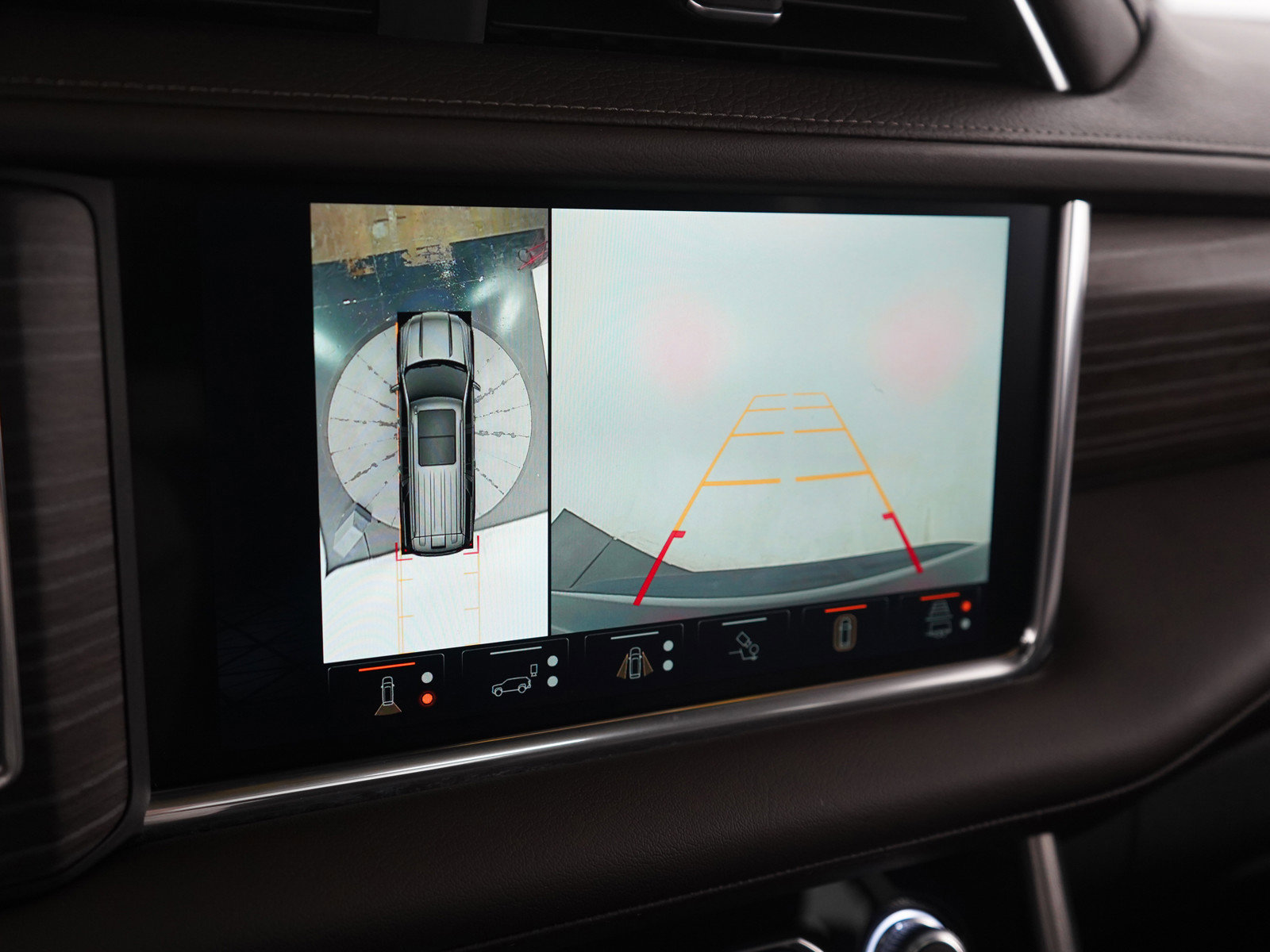 Used 2023 GMC Yukon XL Denali image 25