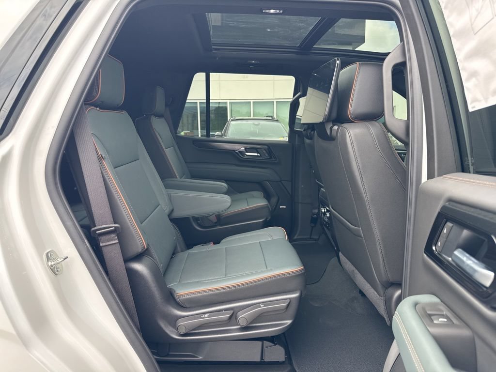 New 2026 GMC Yukon AT4 w/ AT4 Premium Plus Package AWD/4WD image 26